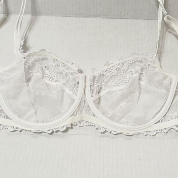 LISE CHARMEL Bra ACA3051 Underwire Unlined 38C Crystals Lace Embroidered White - Picture 7 of 11